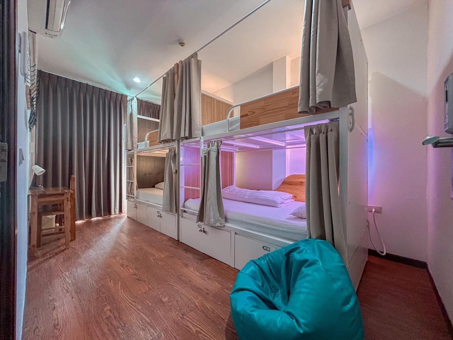 Click Hostel Bangkok Eksteriør bilde