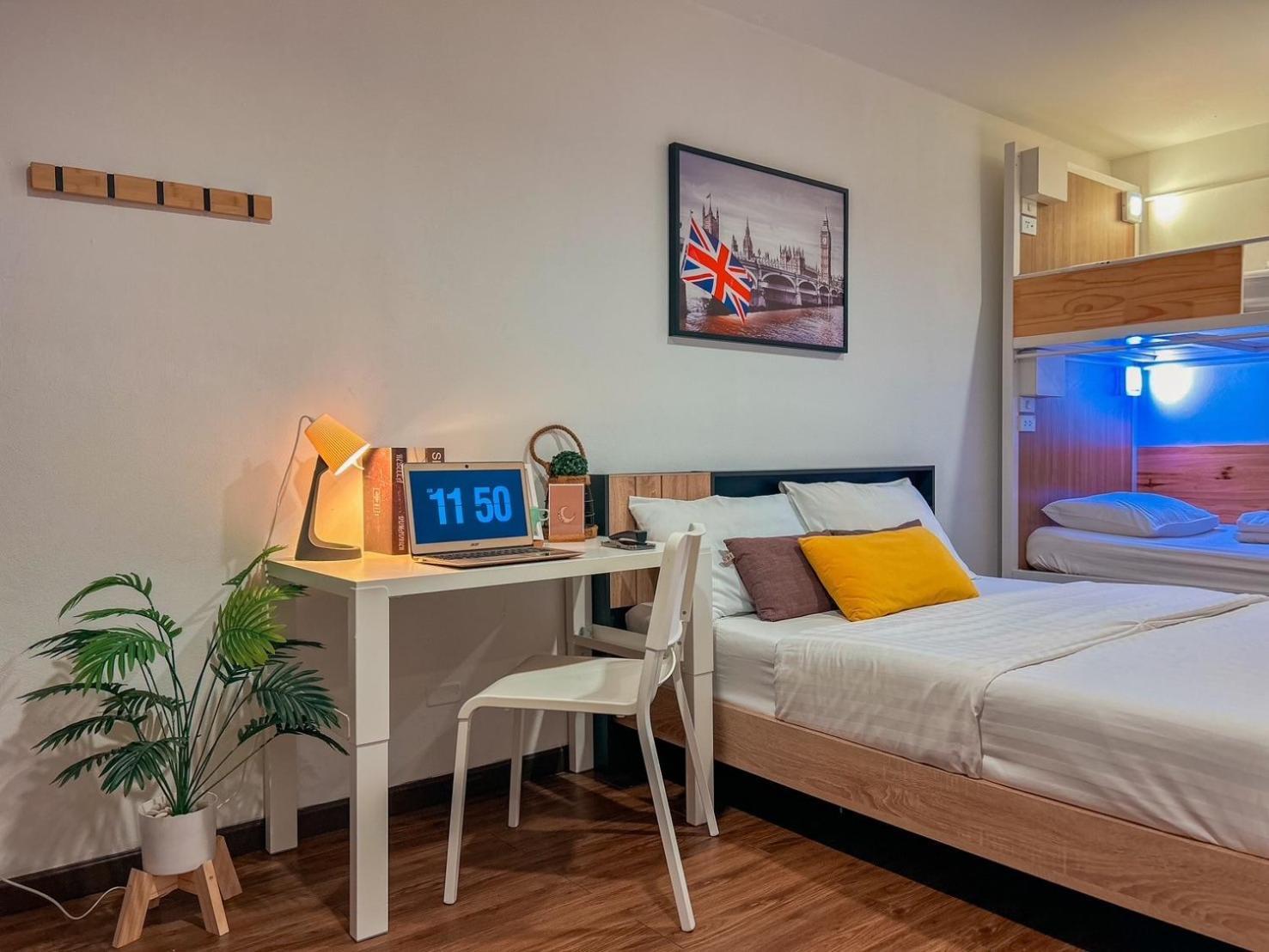 Click Hostel Bangkok Eksteriør bilde